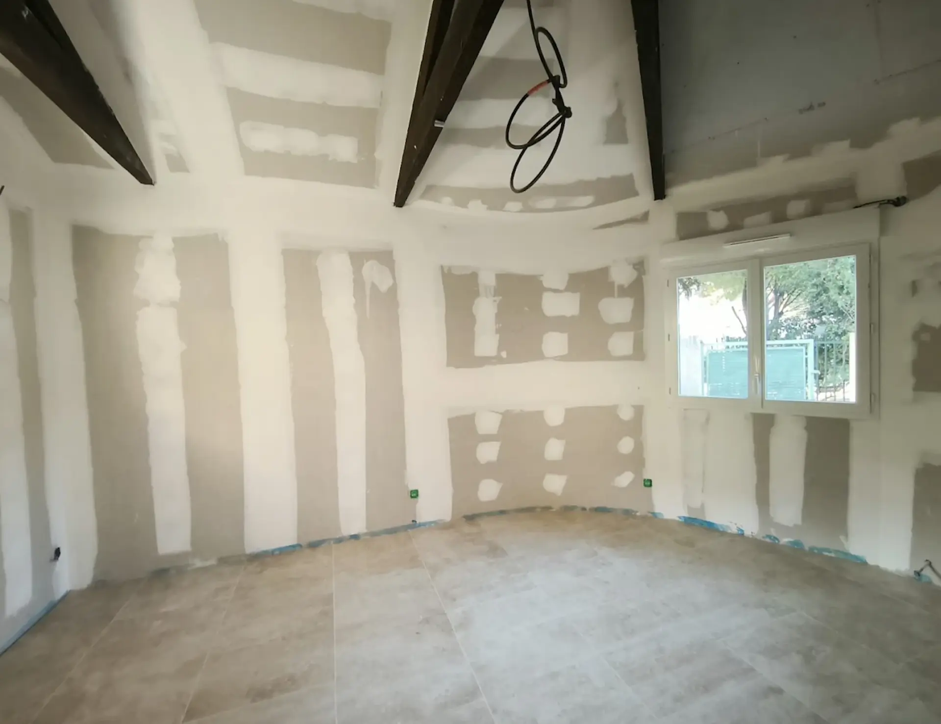 Isolation maison — Thermique et acoustique, sans compromis esthétique