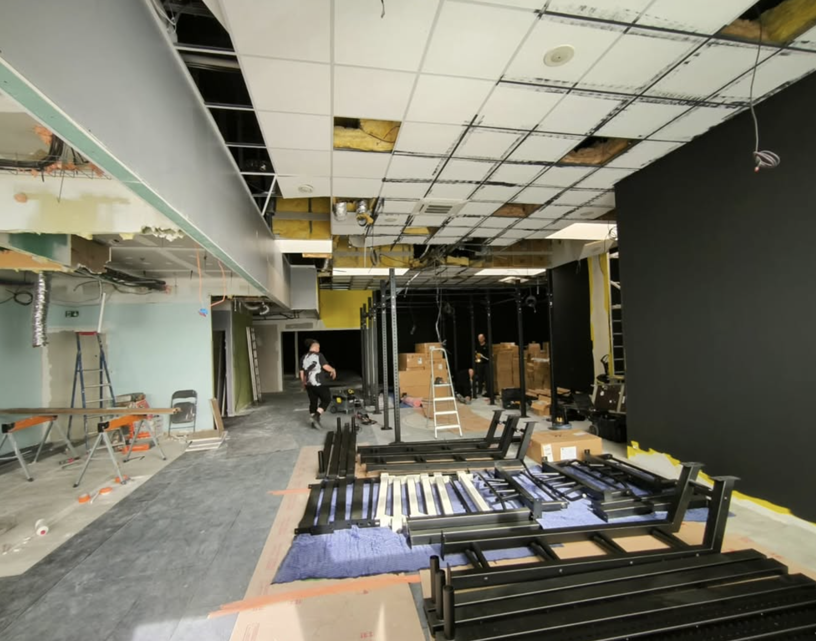 Salle de sport & centre de rééducation — Nouvelle structure intérieure, doublage & cloisonnement complet (vue 4)